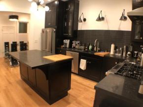 3BR/2BA Remodeled flat in Heart of Castro